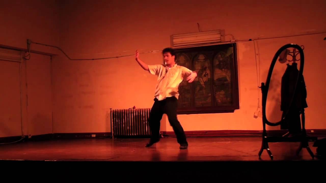 "J'arrive !" Hip Hop Dance Solo by French Dancer Aurélien Kairo