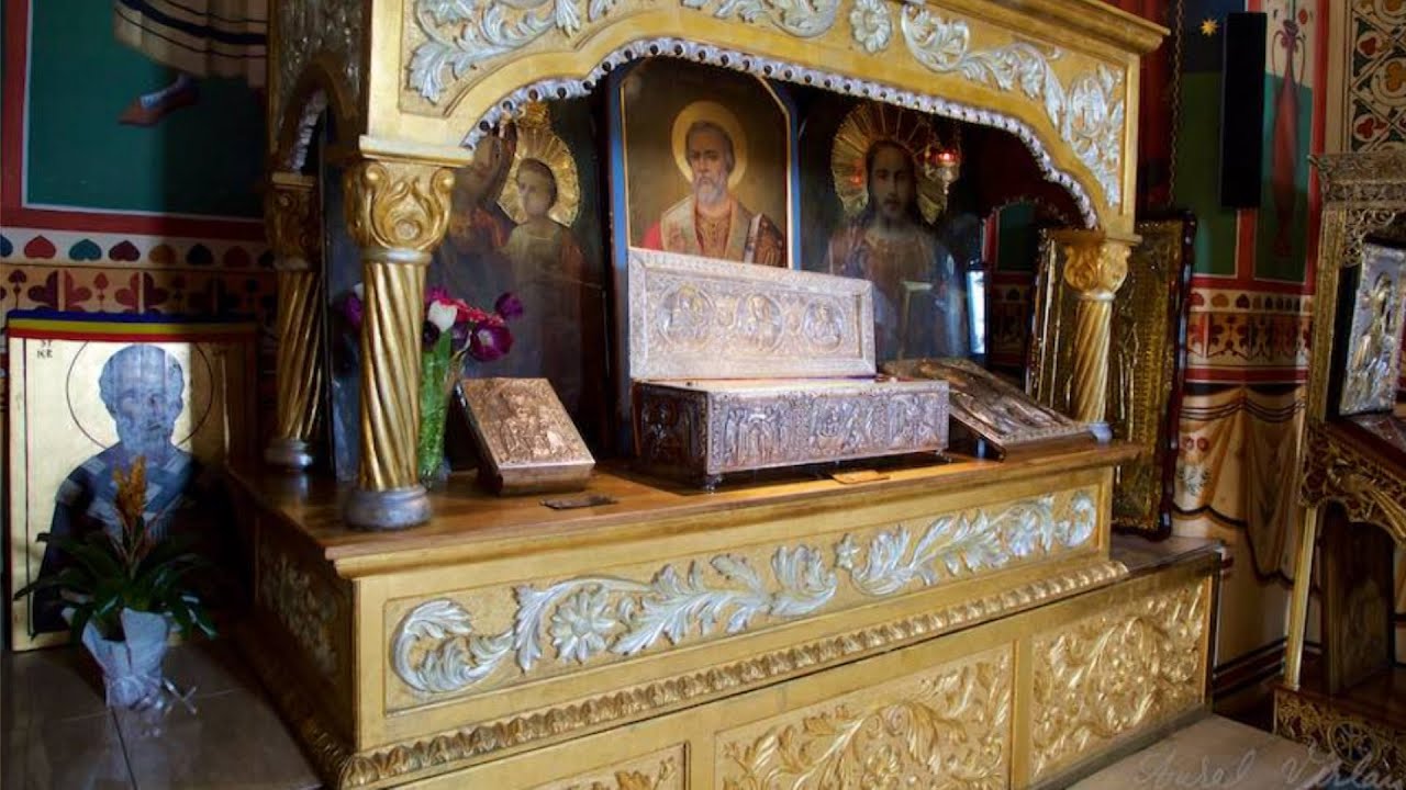 Moaștele Sf. Nicolae la Biserica Sf. Gheorghe Nou - Universul credintei -  4 dec. 2022 - TVR1