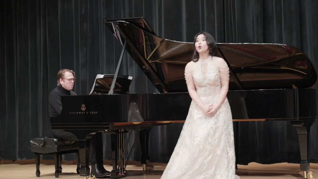 Qin Li - Laurie's Song from The Tender Land by Aaron Copland