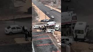 35 Metre Caddesinde Öğrenci Servisi Ile Otomobil Çarpıştı
