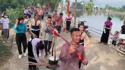 Xôi động, đông vui với Hội thi nấu cơm dân gian bên Ao Bua truyền thống của  xã Quang Huy