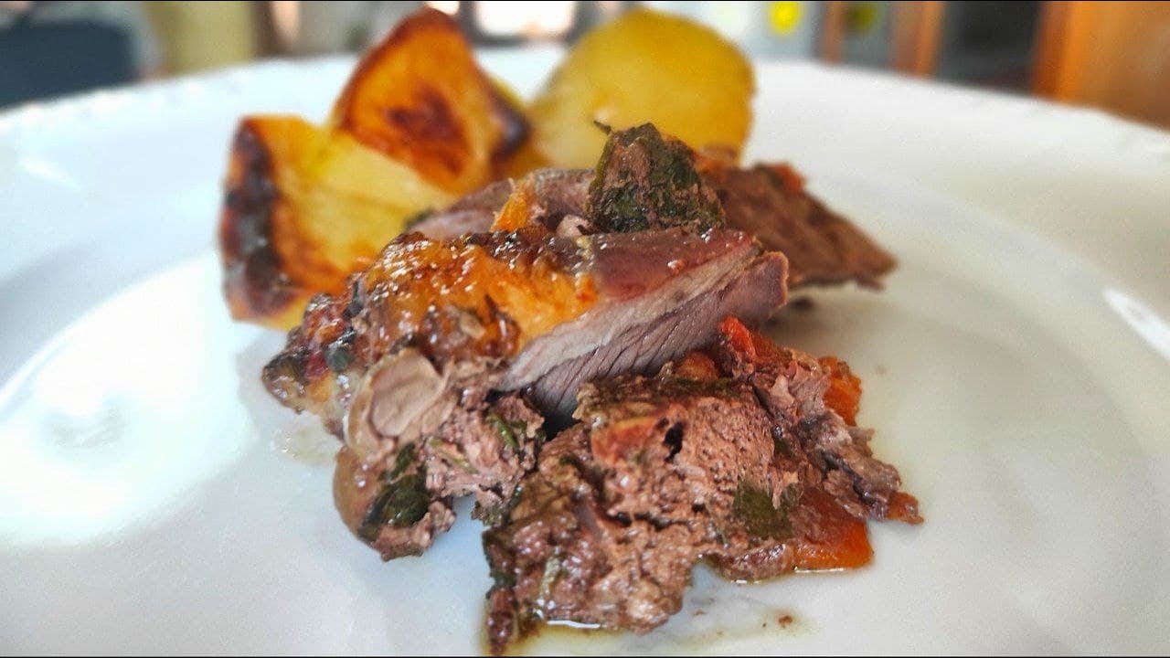 Cosciotto di pecora al forno con patate