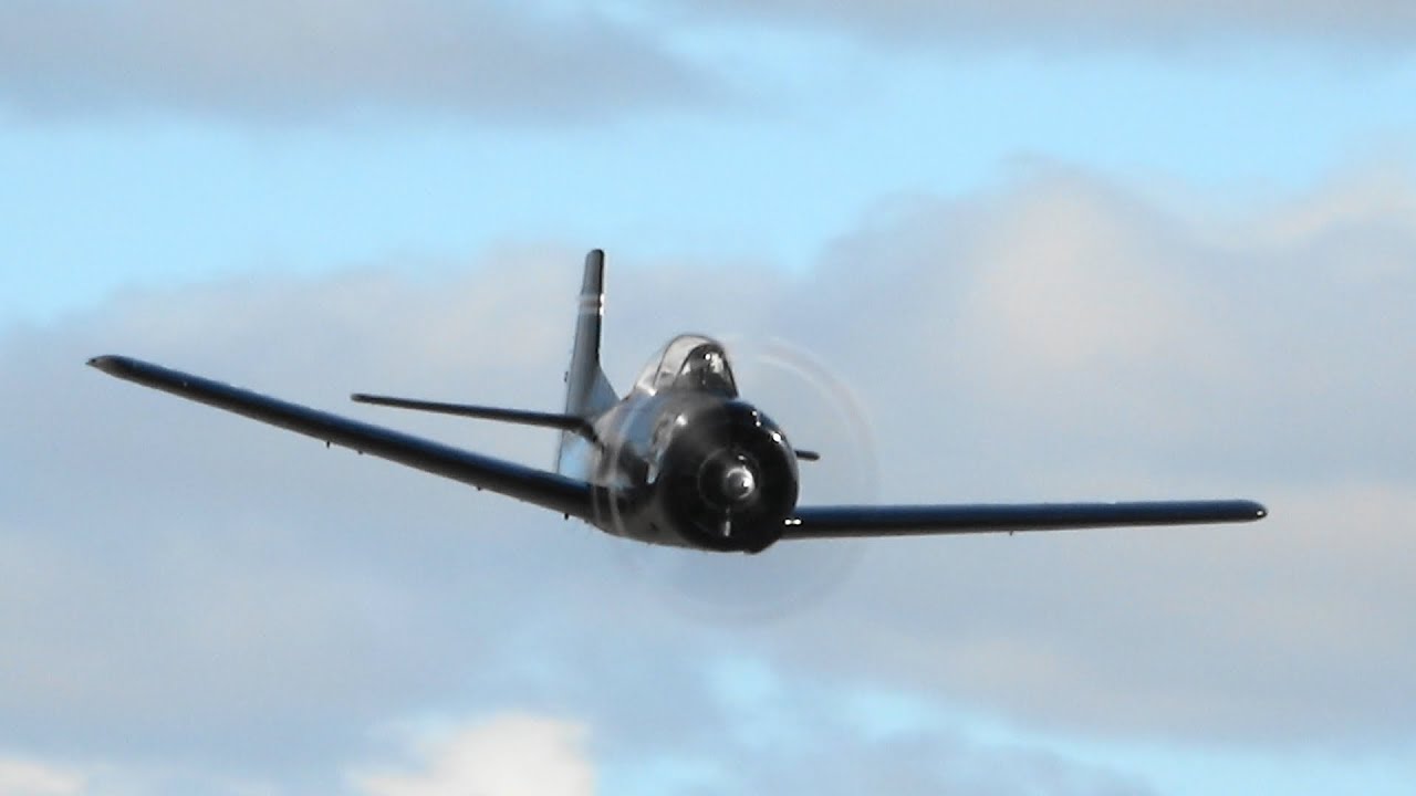 Joe Edwards T-28 at Shannon Harvest Festival 2018 with interview