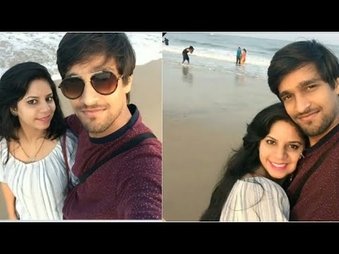Phone, selfie and smile with couple at beach, travel and kiss by ocean with  support, trust and outdoor for adventure in Mumbai. Smile in picture Stock  Photo - Alamy
