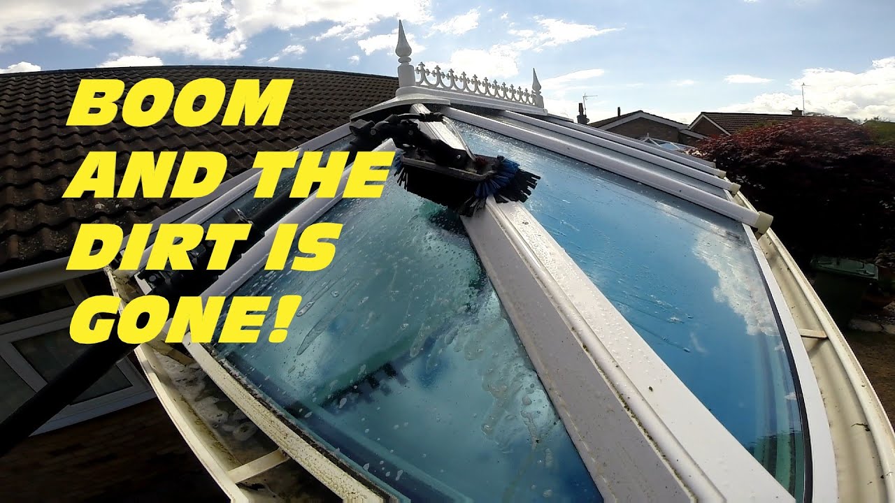Cleaning a conservatory roof is so therapeutic!!