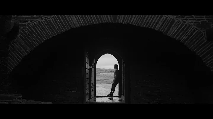 Lorraine Nash - Winter Sun (official video)