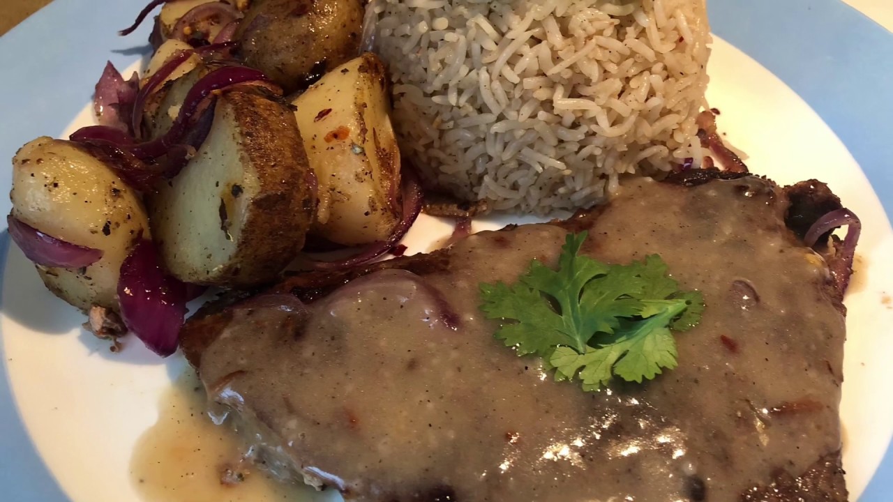 Pepper Steaks with Onion Sauce | Cooked By Sabeen - YouTube