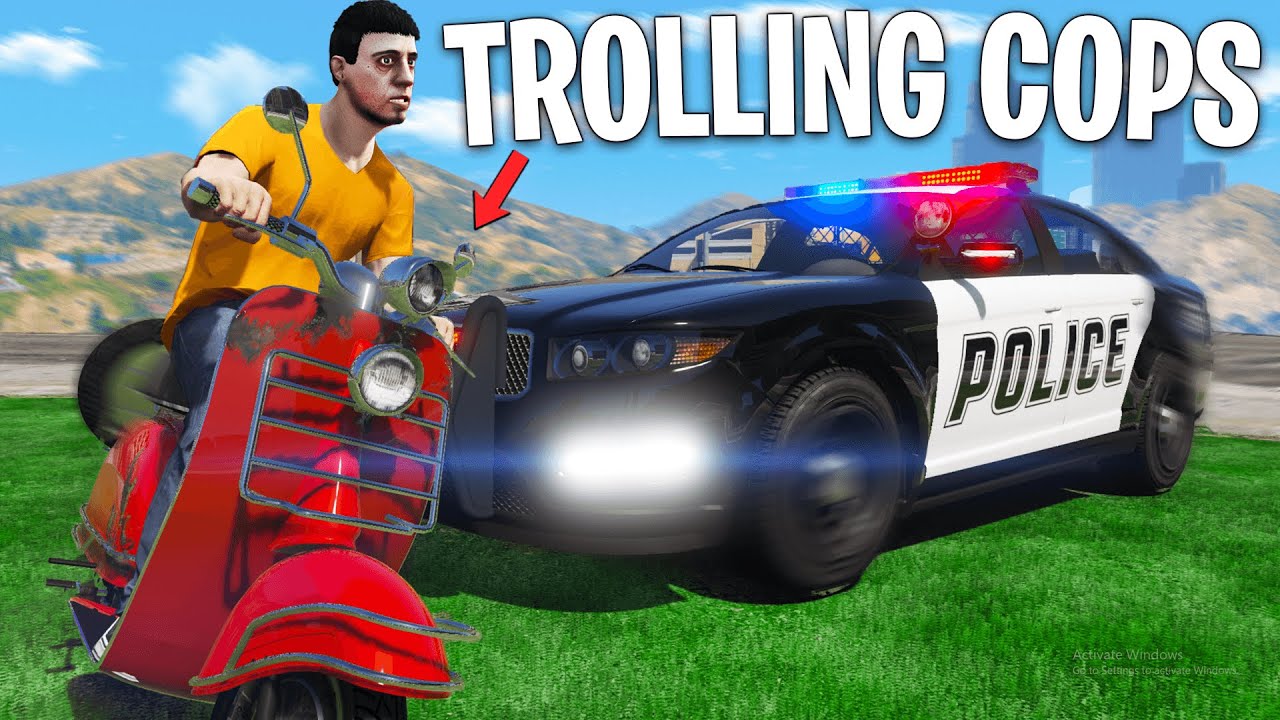 Running from Cops with 2500HP Moped in GTA 5 RP..
