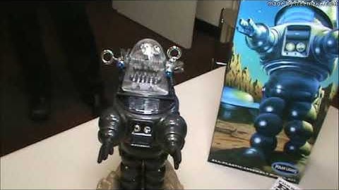 Polar Lights Robby the Robot