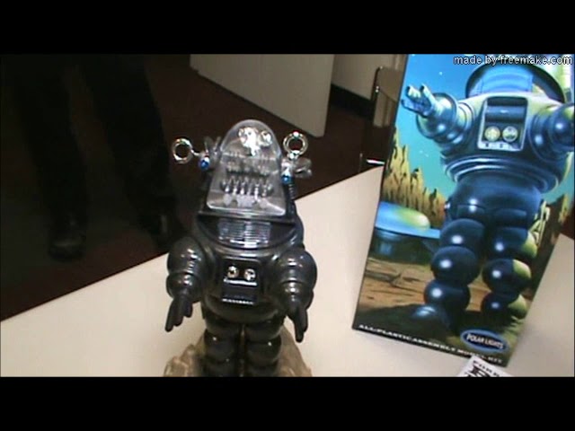 Polar Lights Robby the Robot - YouTube