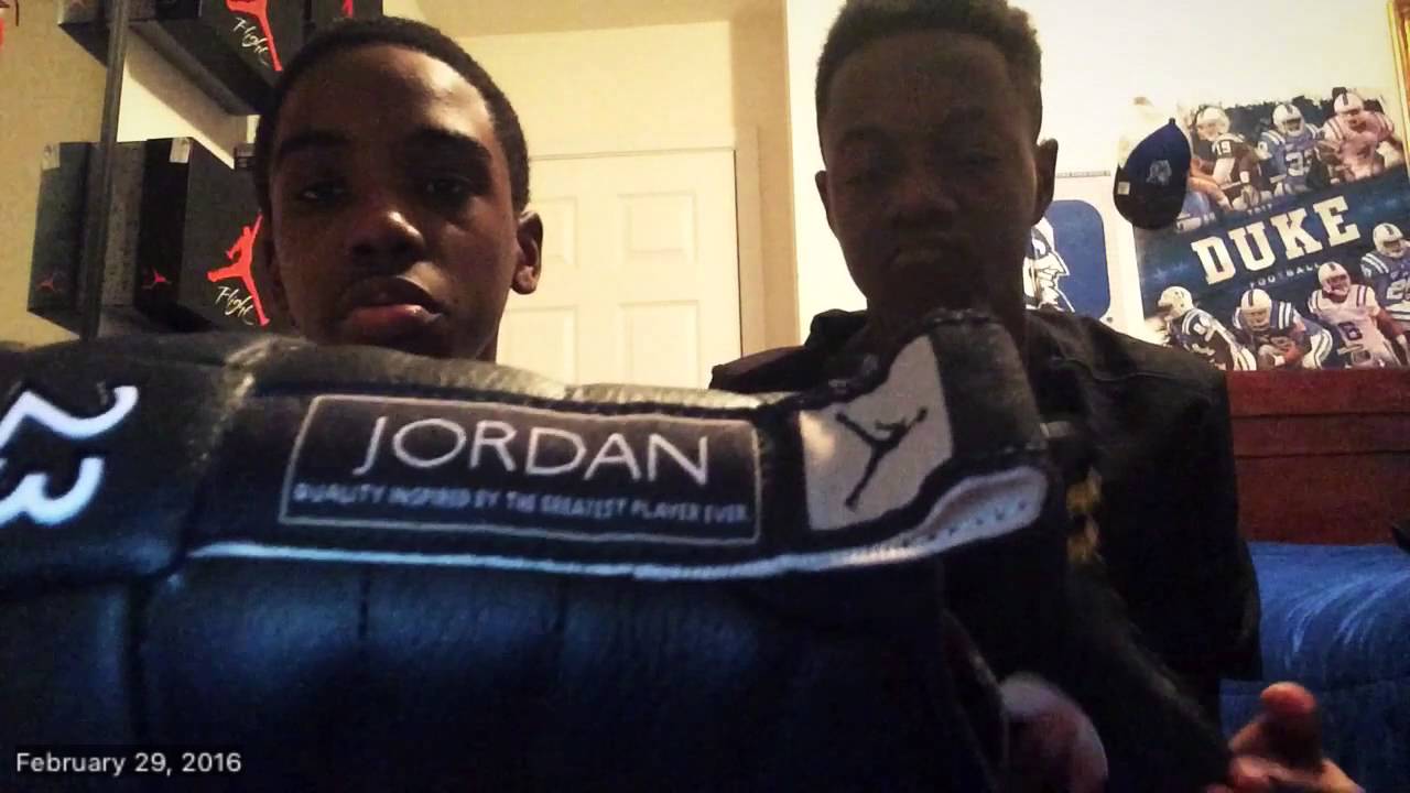 Sneaker Fanatics Official Jordan 12 Master Review