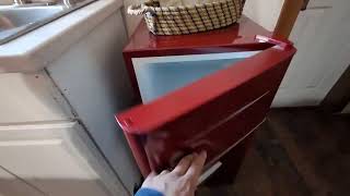 Magic Chef Retro Mini Refrigerator 3 2 cu  ft  2 Door Fridge in Red Review