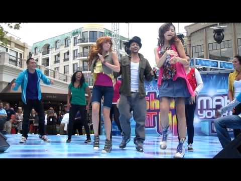 'Shake It Up' stars Zendaya & Bella Thorne kick off Disney's Ultimate Dance-Off