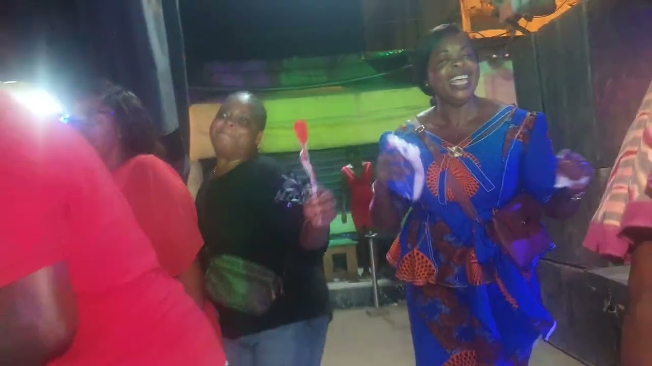 Seka Marius A La Fièvre Rouge A L'opéra Vip Agnissan Stebatien