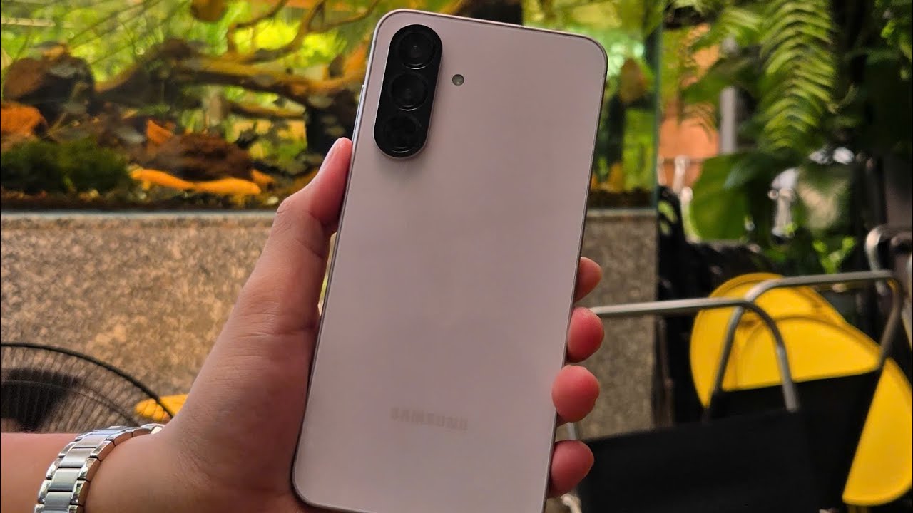 ĐÁNH GIÁ NHANH SAMSUNG A56 MÀU HỒNG