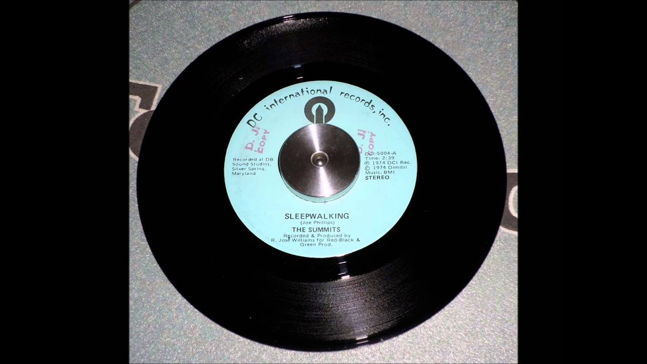 The Summits - Sleepwalking (HD) auf YouTube ansehen The Summits - Sleepwalking (HD) auf YouTube ansehen