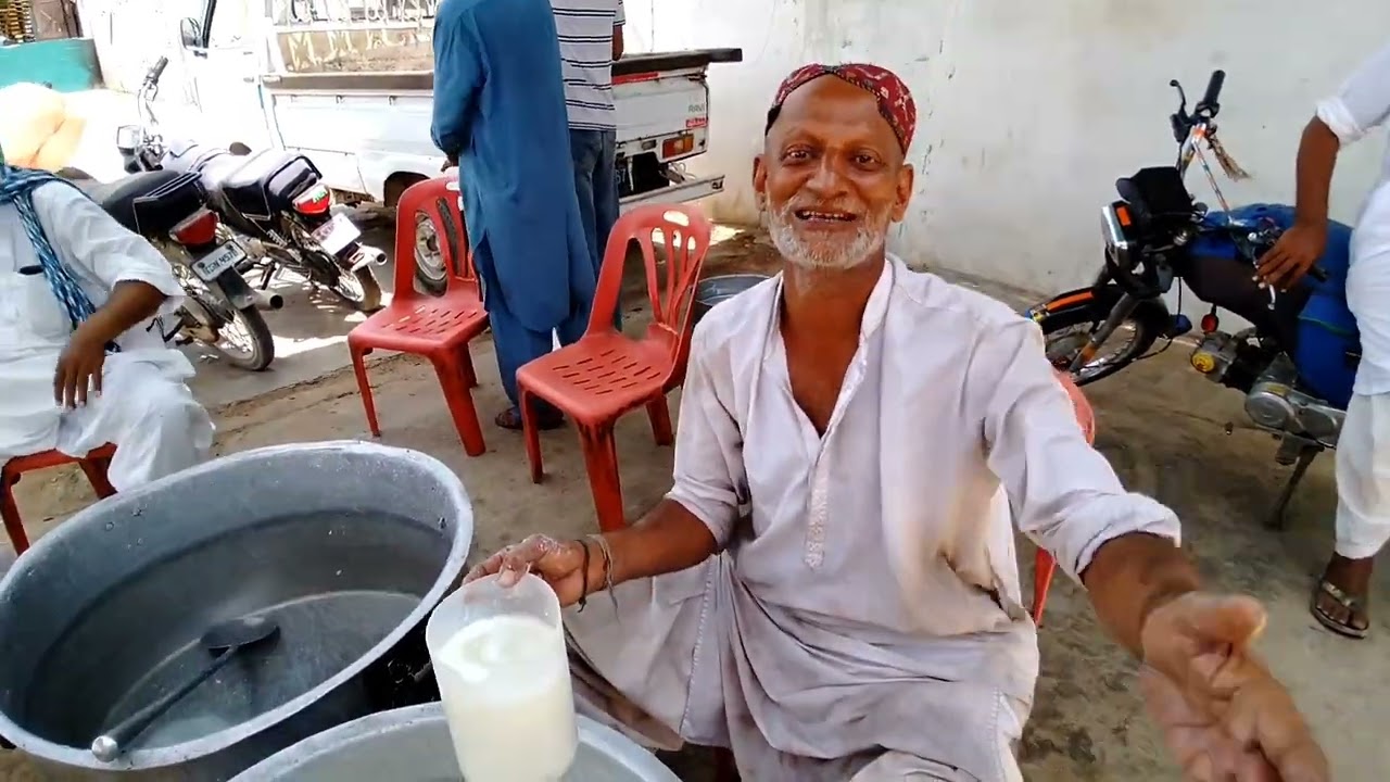 WORLDS LARGEST FREE LASSI LANGAR || KARACHI || BALDIA TOWN || FOOD || FOOD WARRIORS ||HEAT