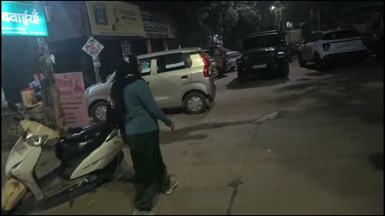 Aaj ghar k pass k market ko explore kiya ❤️❤️