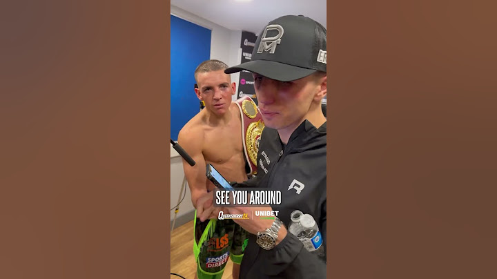 Dennis McCann follows up on his pint offer with Brad Strand after their fight 🍺😅