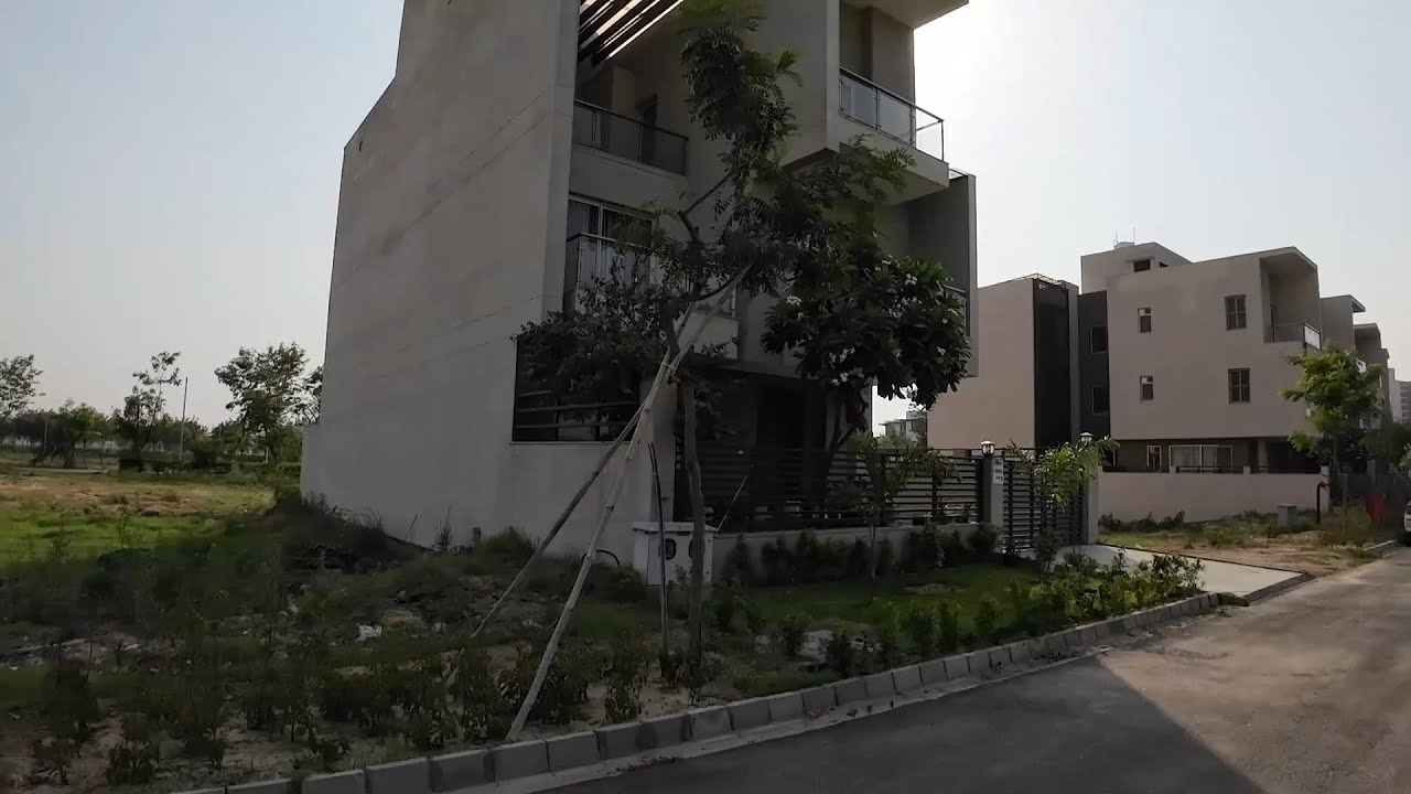 Experion the westerlies 108 /plots /floors 