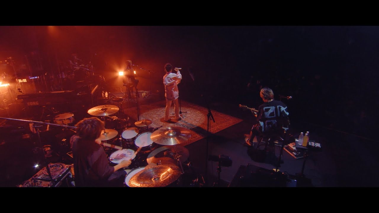 ONE OK ROCK、河口湖でのアコースティックライブより「Mighty Long