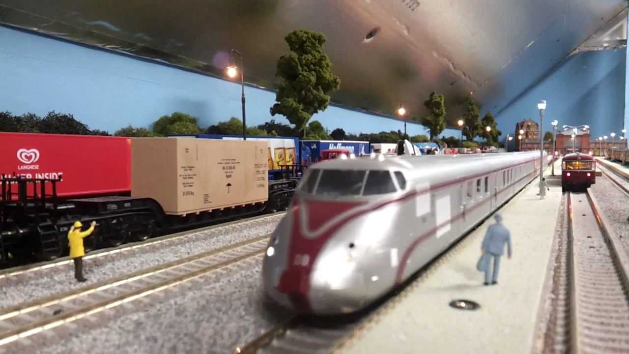 Trix marklin db 10.5 SENATOR vid2 - YouTube