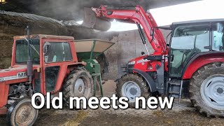 Massey Ferguson 5711M tractor demo