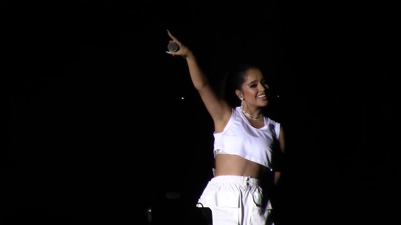 2022 03 13 Becky G - Cuando Te Besé