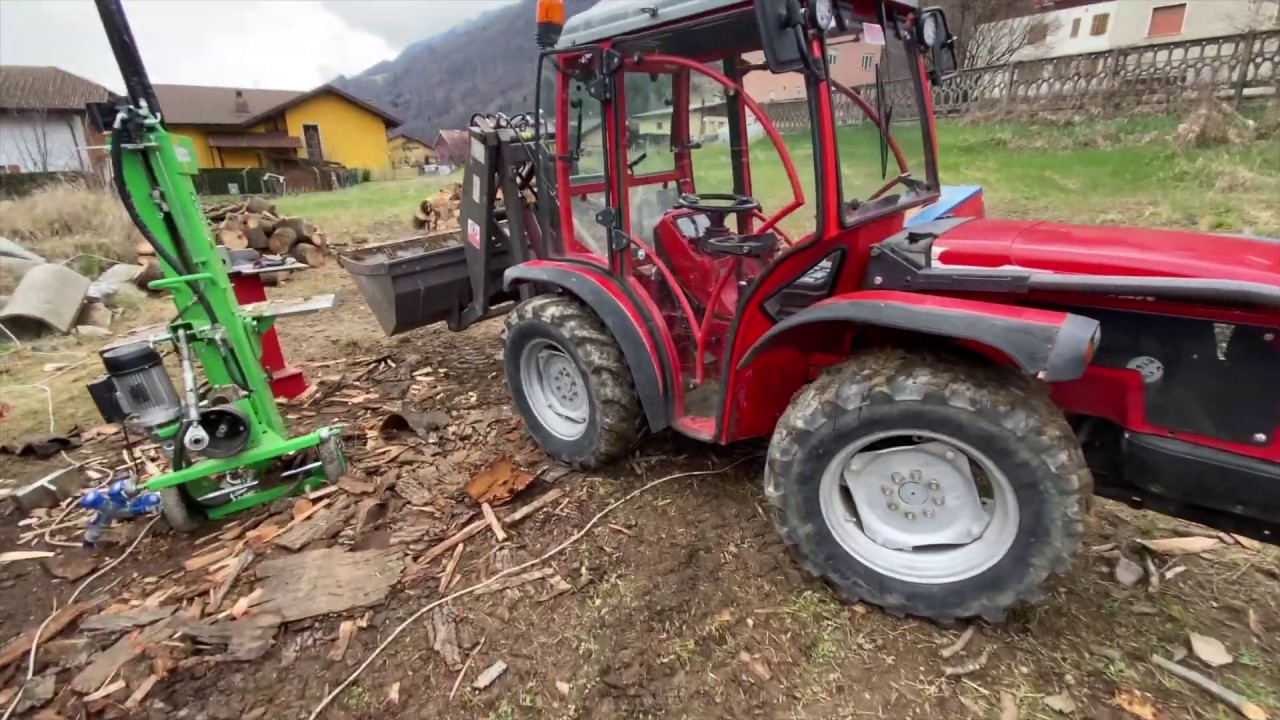 Carraro trx 8400 con Pala posteriore