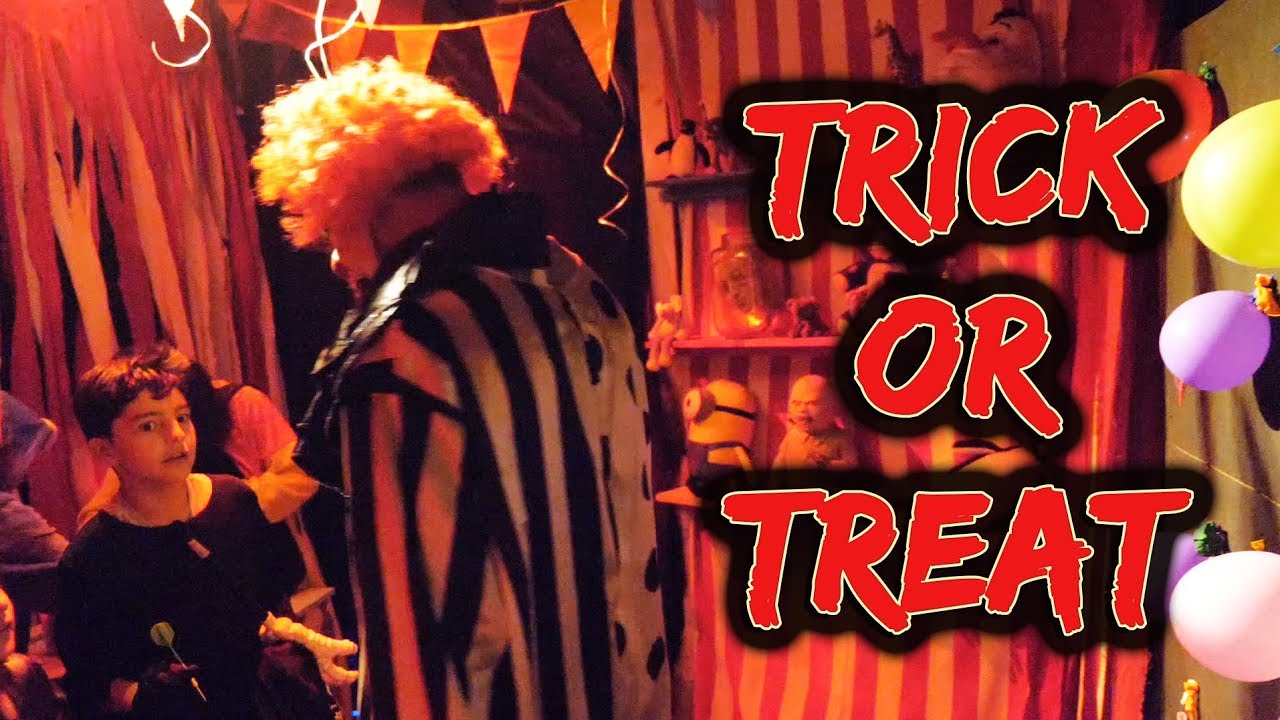 Halloween Trick or Treating is Really Creepy in our Neighborhood | Kids ...