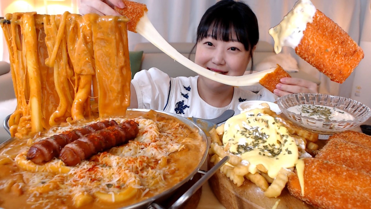 청년다방 매콤한 크림카레떡볶이 버터갈릭감자튀김 통모짜치즈스틱 당면가득 먹방 Spicy Cream Curry Tteokbokki Cheese Sticks Kfood Mukbang