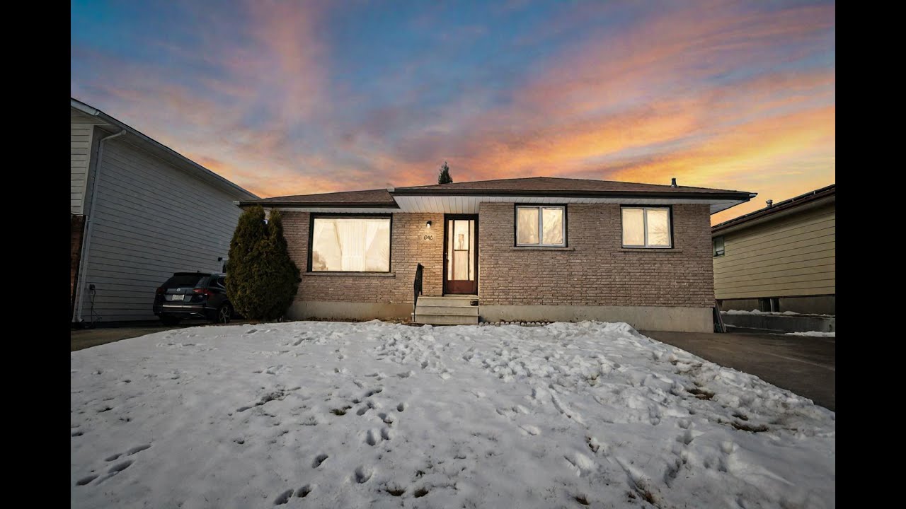 613 Lanark Cres. Thunder Bay |Kate Pasinelli Realtor Re/Max First Choice Realty