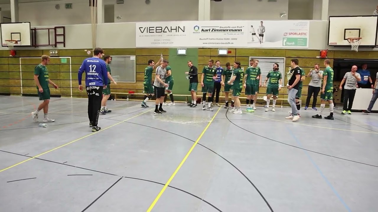 Bierdusche HC Gelpe/Strombach beim HandballKreispokal Endspiel 2022