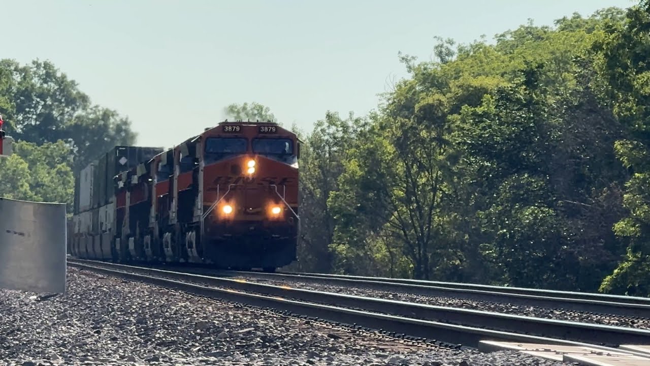 BNSF Z train w/ Tier 4 leader ( Z-WSPSBD )! BNSF Transcon: Emporia sub..6/14/25
