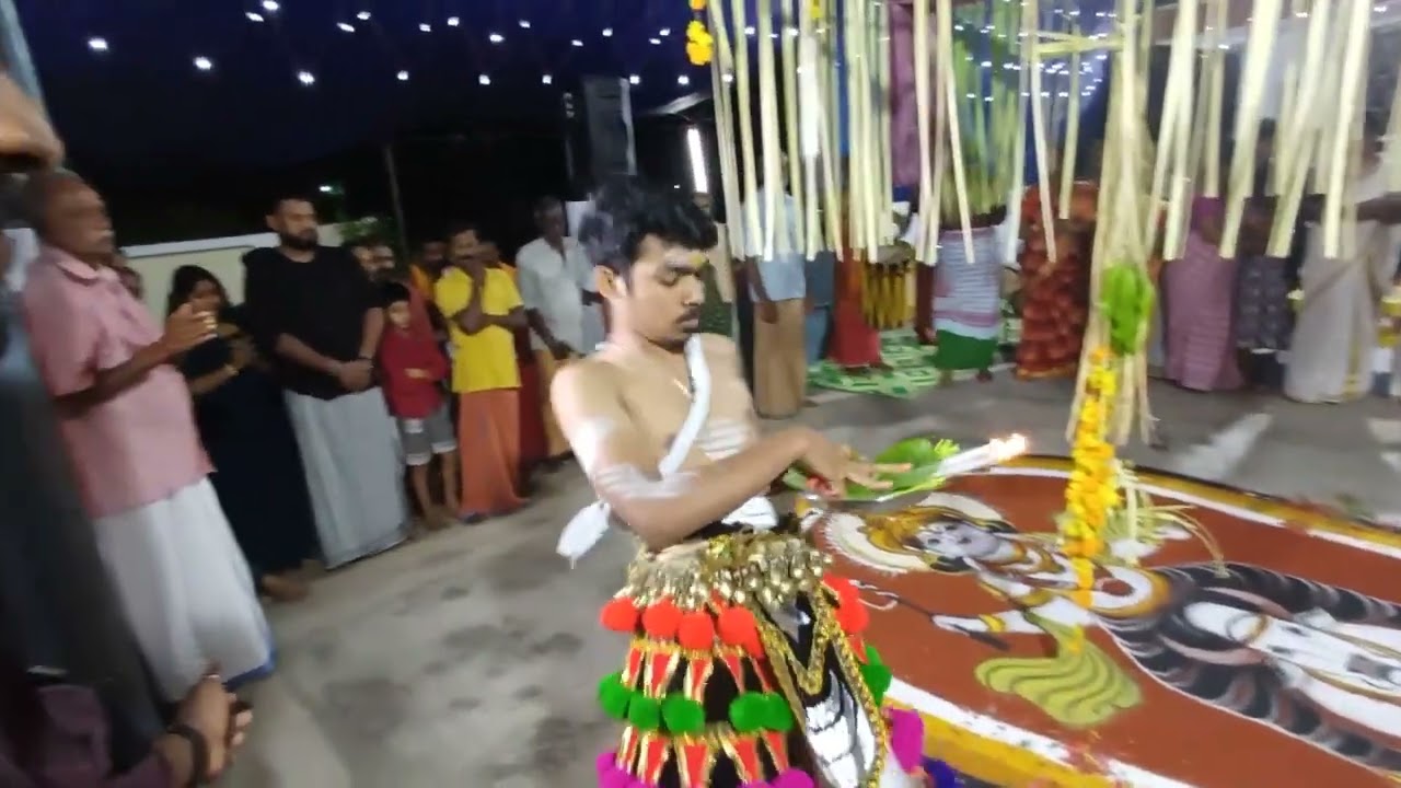 KARIMKUTTI THULLAL l CHIRAKKUZHI TEMPLE