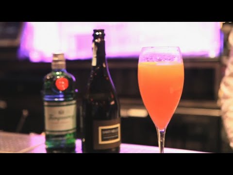how-to-make-a-christmas-prosecco-cocktail