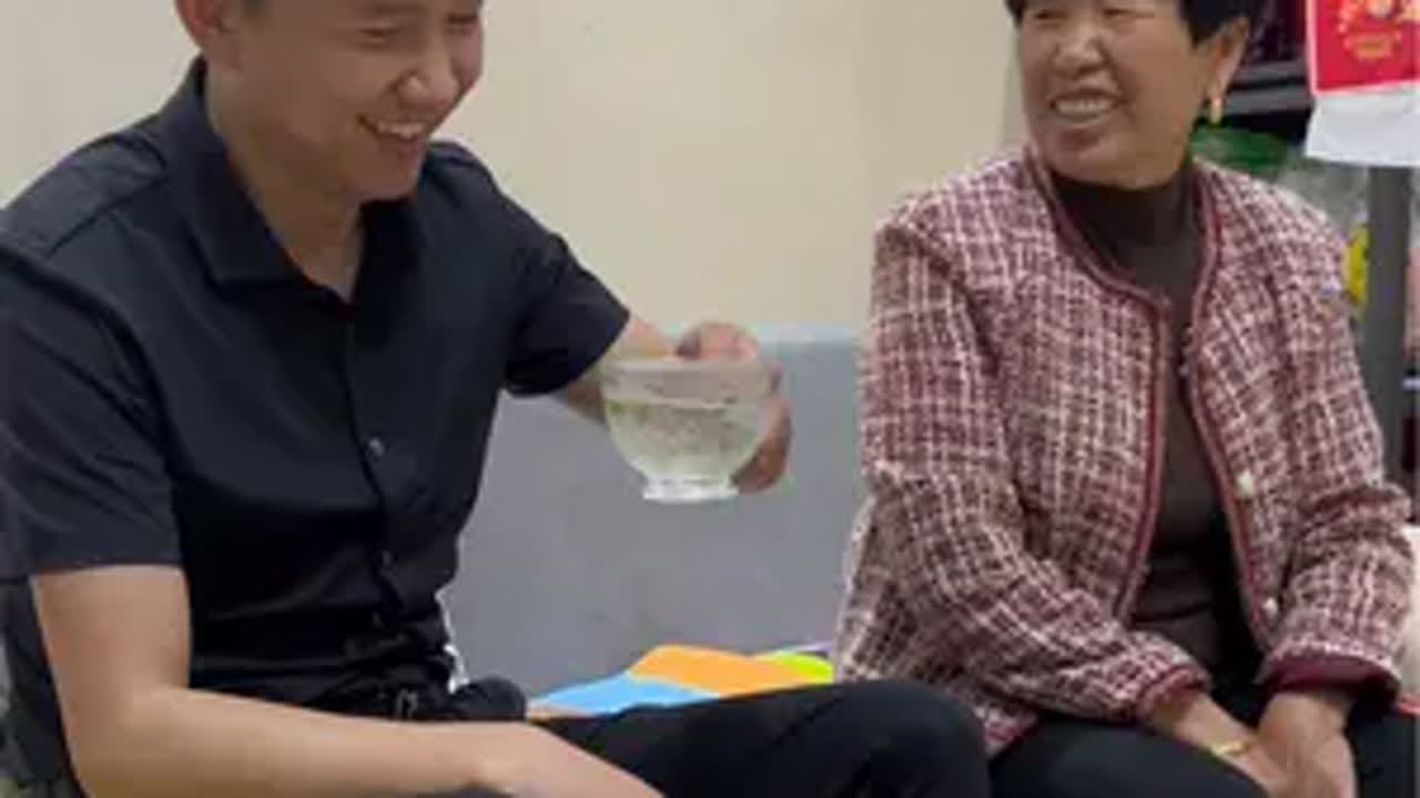 全程不提钱，句句不离钱，要工资还得是俺妈妈👍生活日常记录 原创视频