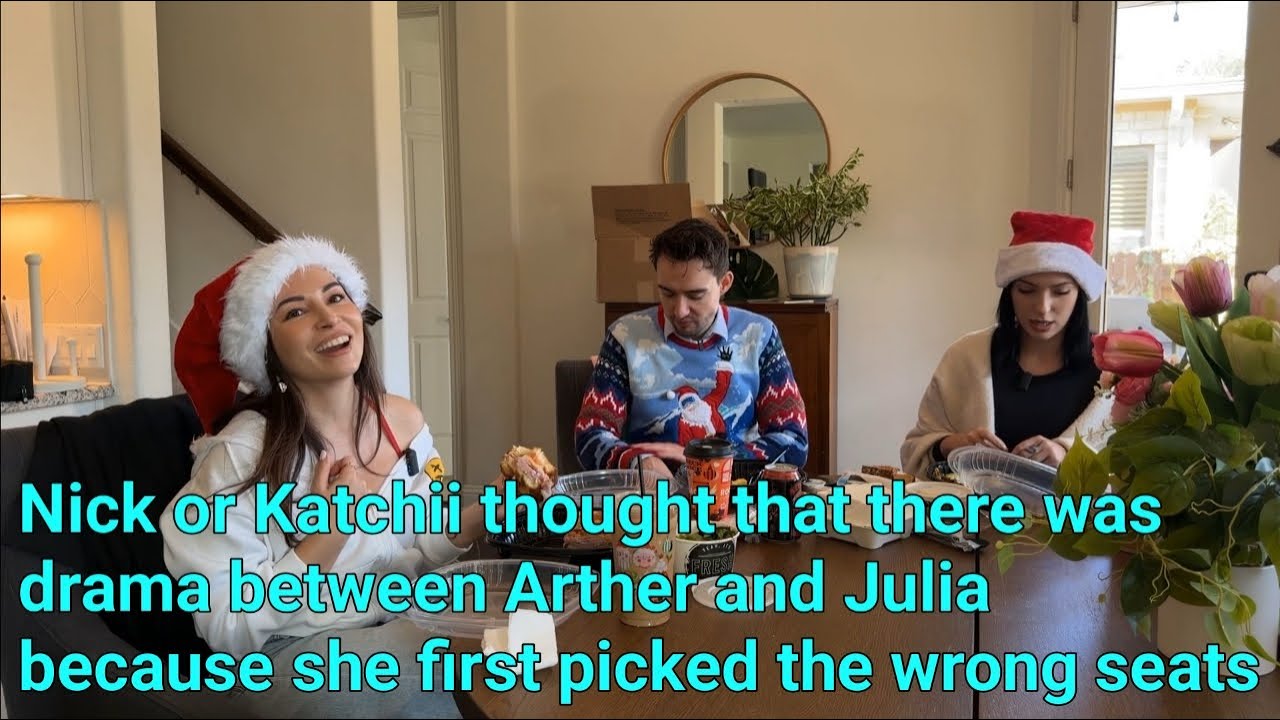 Элинити объясняет Артуру, как она оказалась с ним за одним столом на церемонии вручения наград St...