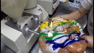 Meche's King Cakes