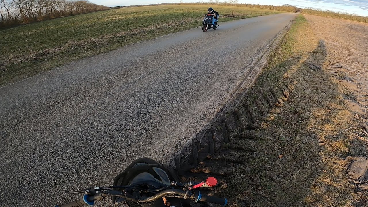 LANDEVEJES HYGGE (FLYBY)