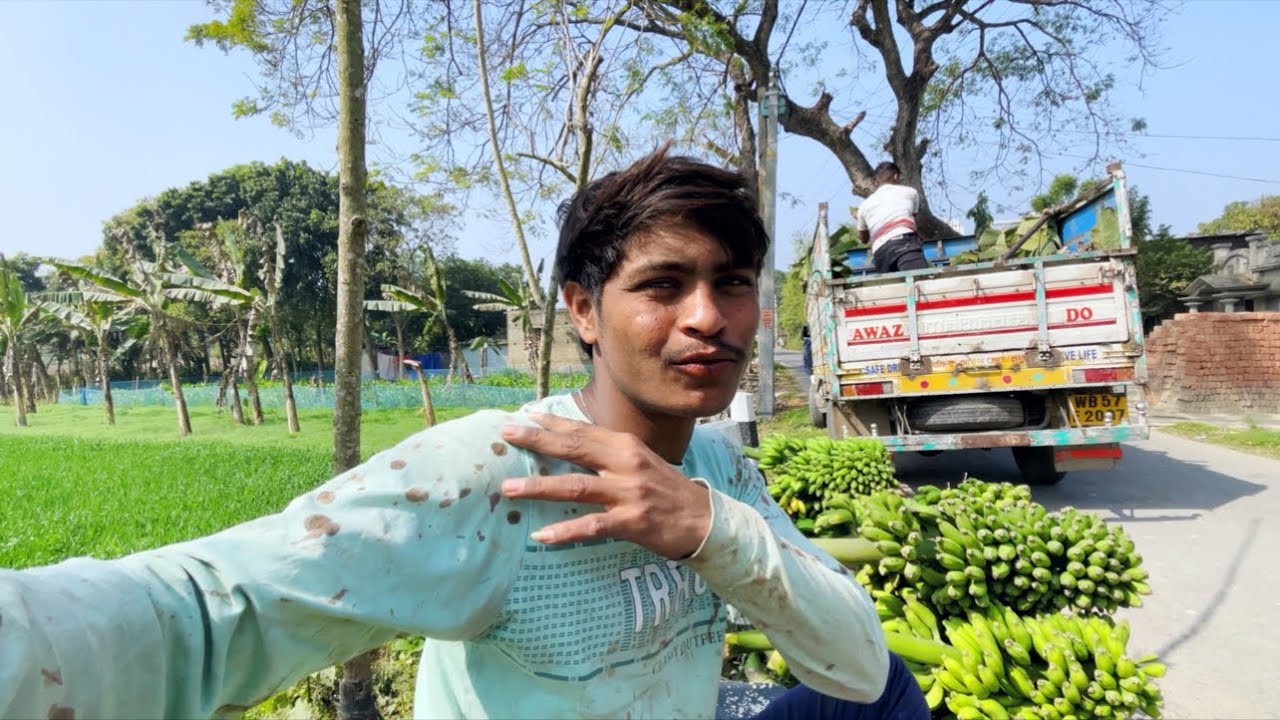 হাতে ভীষন ব্যথা করছে ।🥺