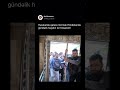 Mumbay qatarları hər gün milyonları daşıyır,pik saatlarda isə qısa fasilə belə böyük izdiham yaradır