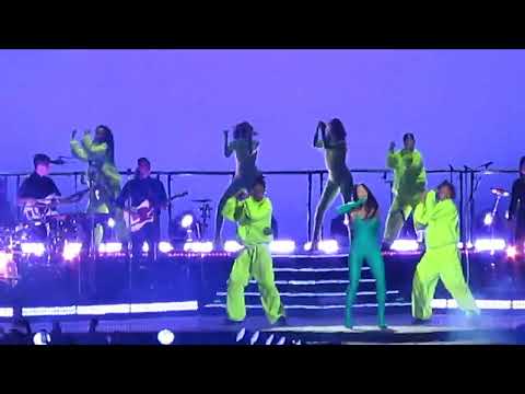 Dua Lipa - Intro / Physical (Future Nostalgia tour - Santiago, Chile)
