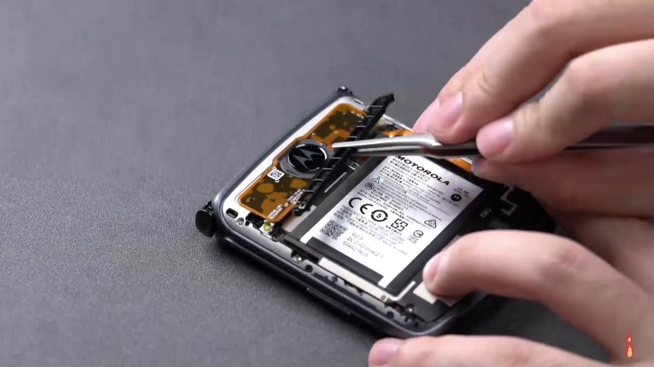 Motorola Razr 5G Teardown - YouTube