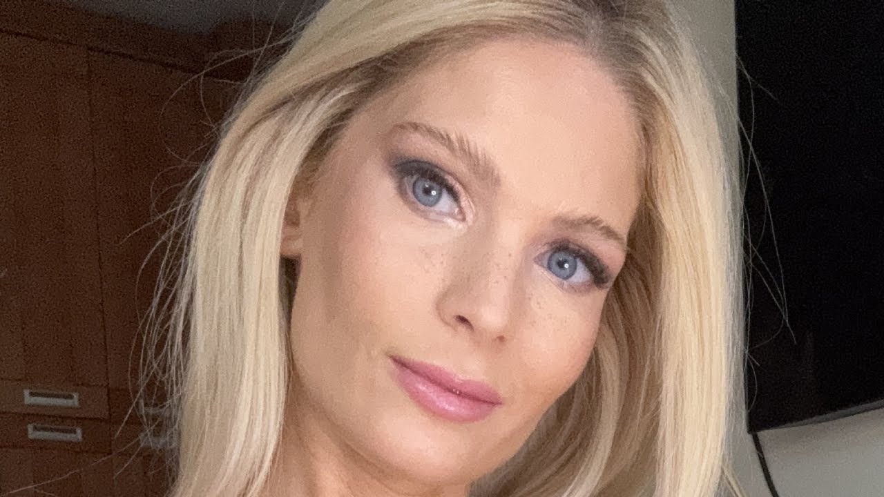 Candee Licious | The STAR who started in 2014 with more than 45 thousand fans on Twitter