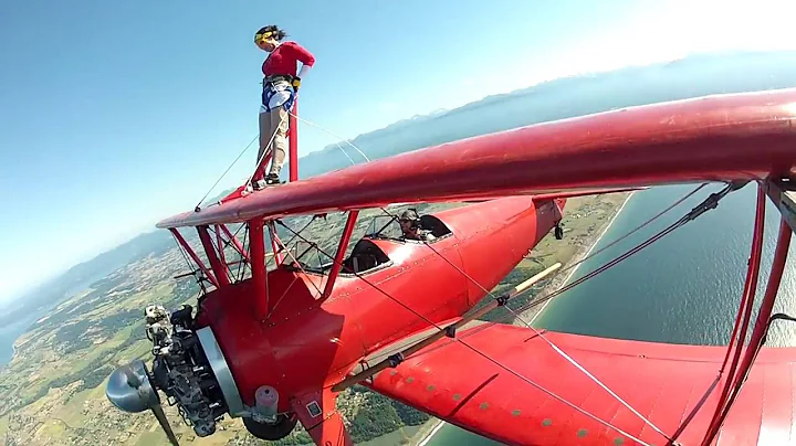 Melissa Bennett wing walking