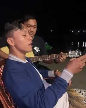 Master Hasan Az Zahir Ft Yan Lucky Aditya Lagi Nyanyi Santai