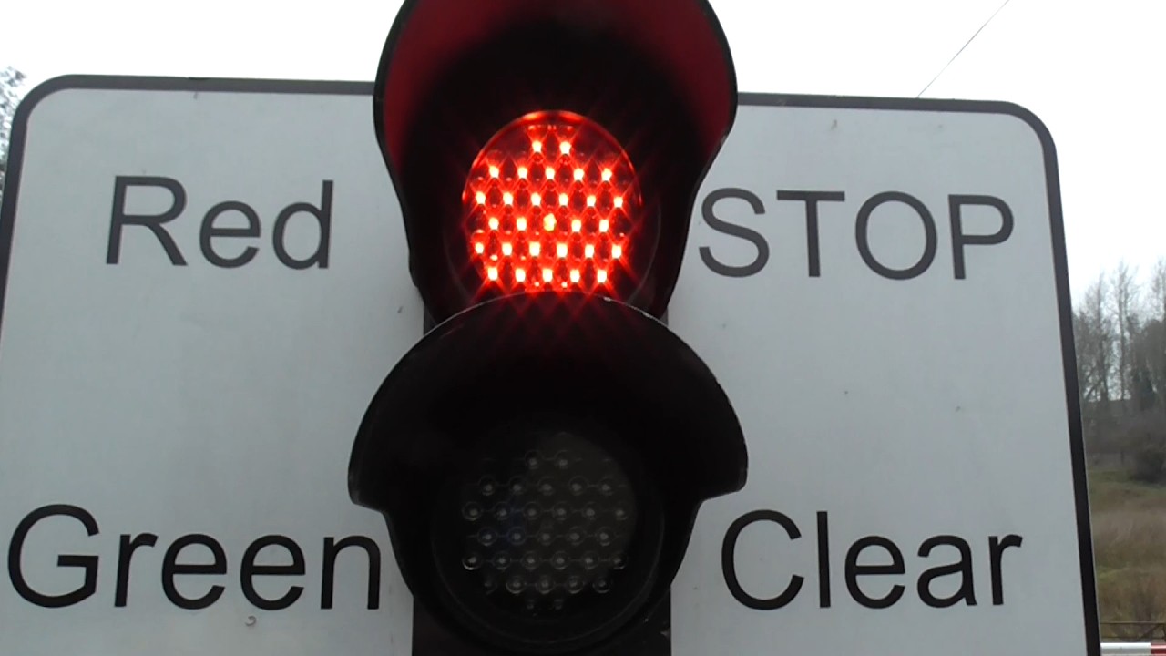 Two Trains in One Activation at Whitehall Road (Pump Barrier) Level Crossing, Kent