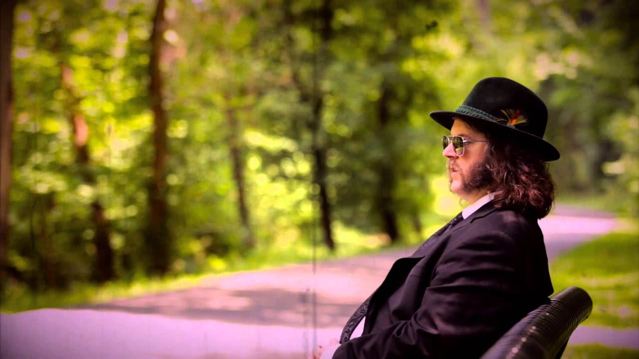 Roi and the Secret People - Phoenix (Official Video) adlı videoyu YouTube'da izle Roi and the Secret People - Phoenix (Official Video) adlı videoyu YouTube'da izle