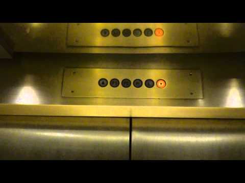 sheraton-universal-city-inside-the-haughton-parking-elevator